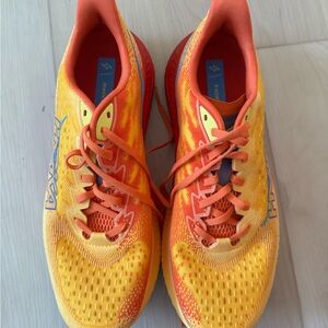 Hoka One One Mach 6